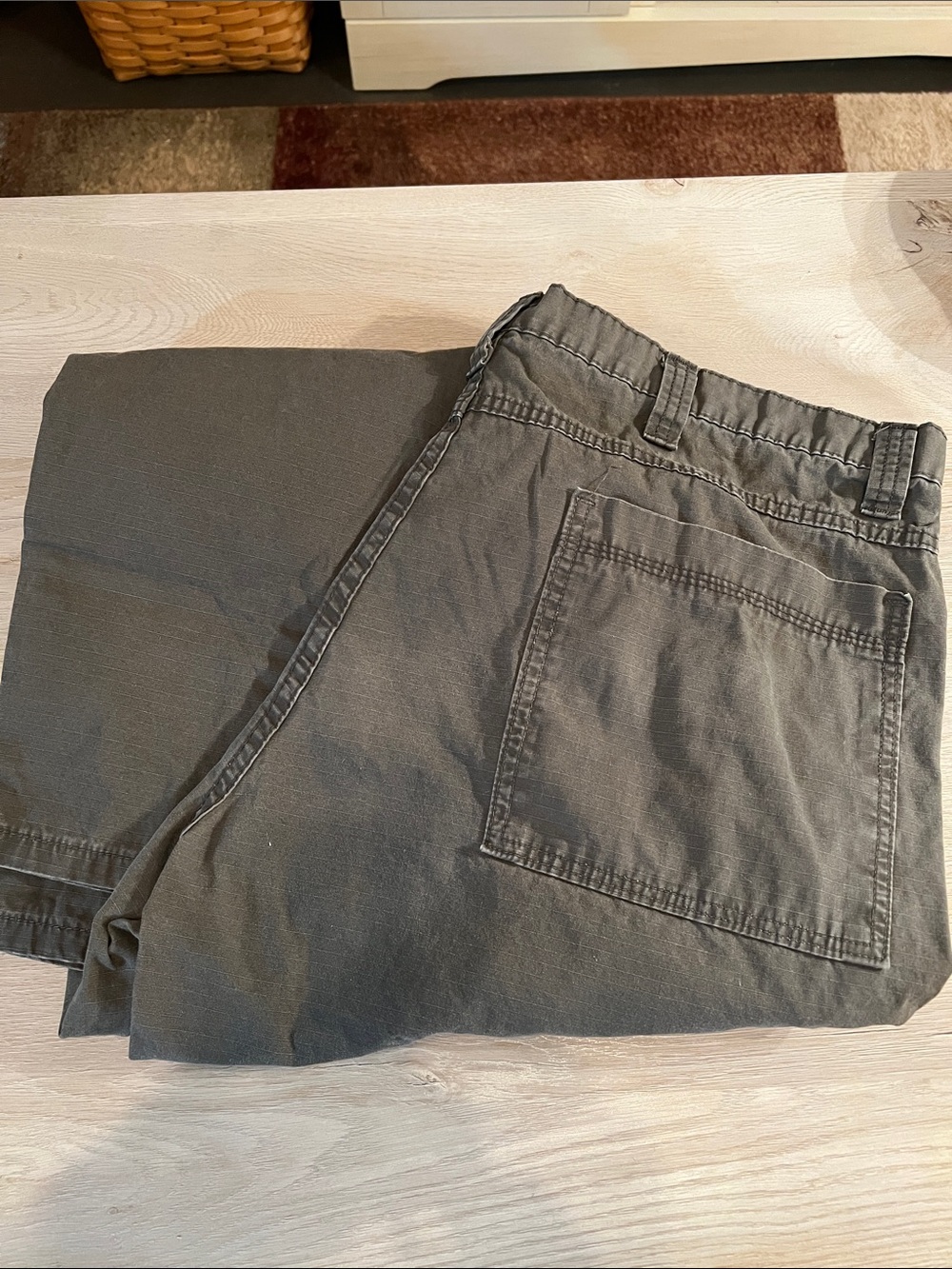 Wrangler Men's Cargo Pants in Dark Olive